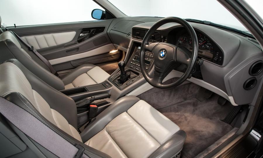Интерьер BMW 850 CSi 1993 года  (UK) (фото 7 из 16)
